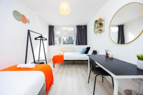 BUSINESS 2 Beds London Apartment - Poplar - 2 minutes from station